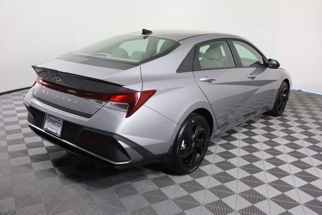 Used 2026 Silver Hyundai SEL Sport image 8