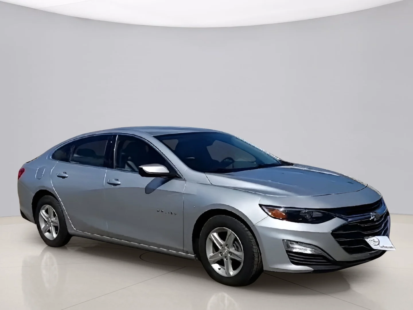Used 2021 Silver Chevrolet LS image 5