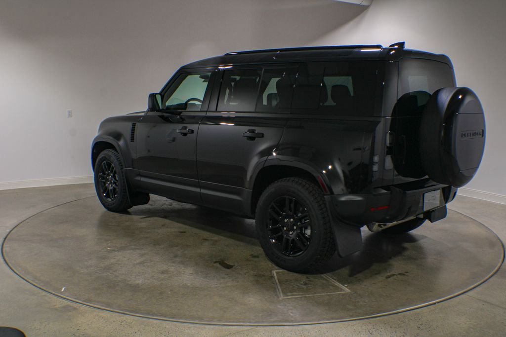 New 2026 Santorini Black Land Rover S image 4