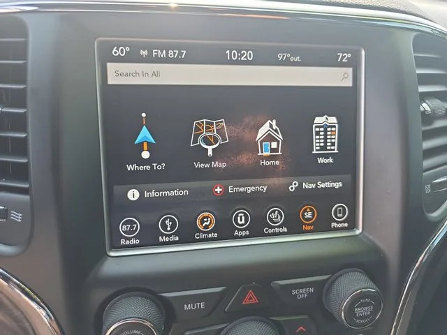Used 2018 Black Jeep Altitude image 22