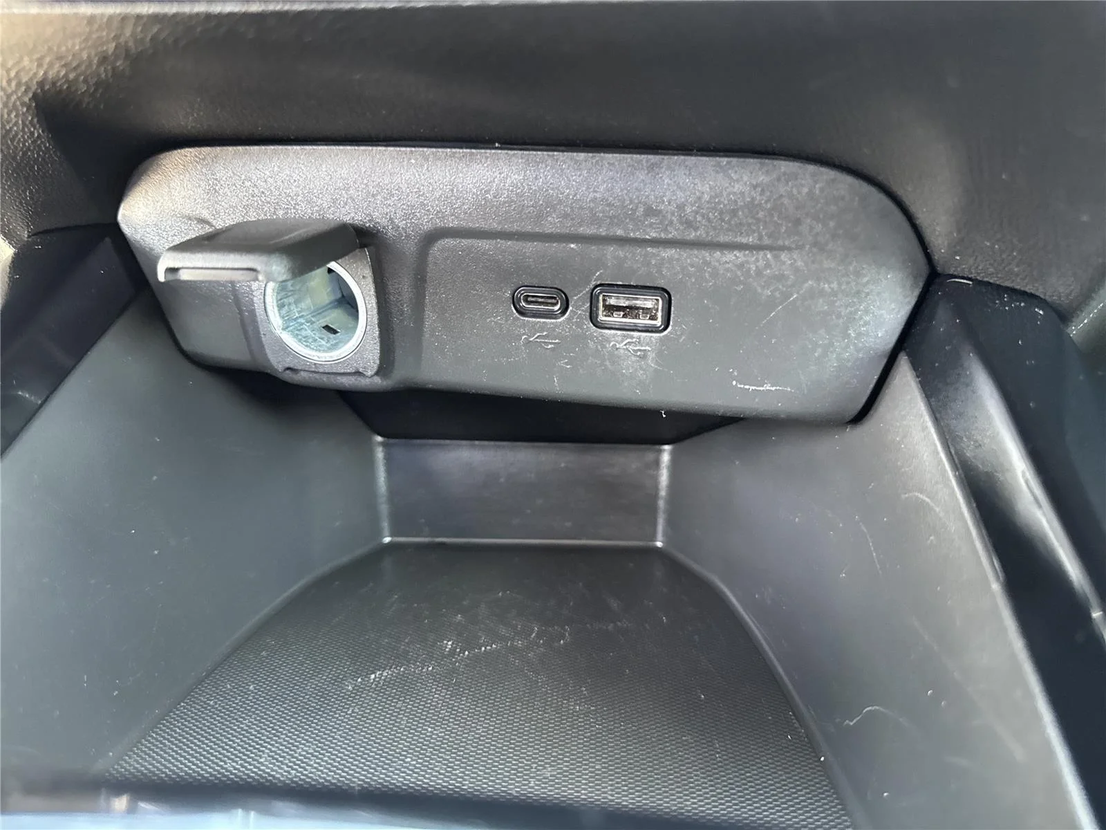 Used 2025 Cypress Gray Chevrolet LT image 28