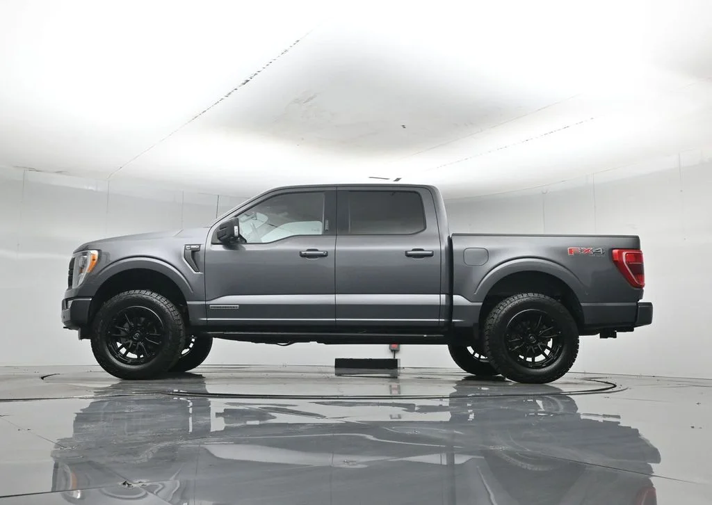 Used 2023 Gray Ford XLT image 54