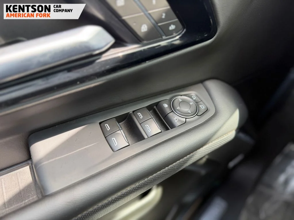 2025 Chevrolet Suburban High Country - Photo 19