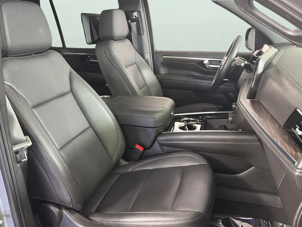 Used 2026 Sterling Gray Metallic Chevrolet Z71 image 39