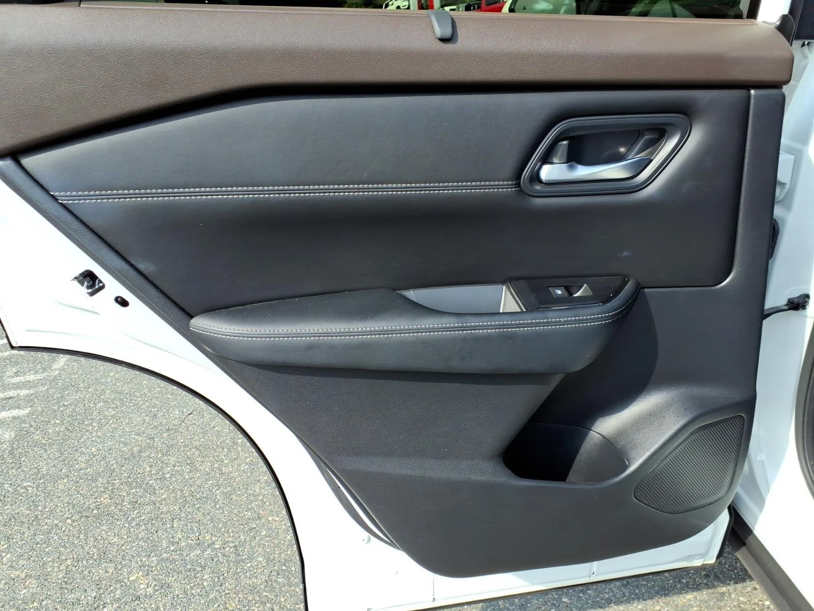 Certified Used 2023 Pearl White Tricoat Nissan SV image 12