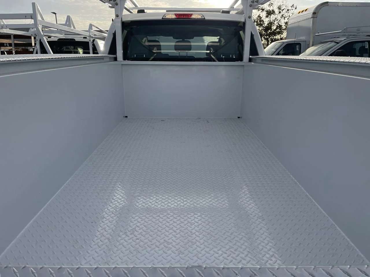 New 2026 Oxford White Ford XL image 27