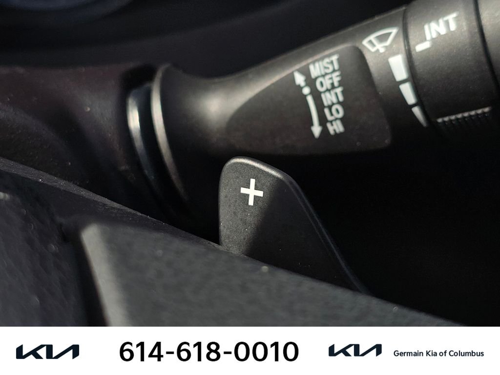 Used 2017  Toyota SE image 32