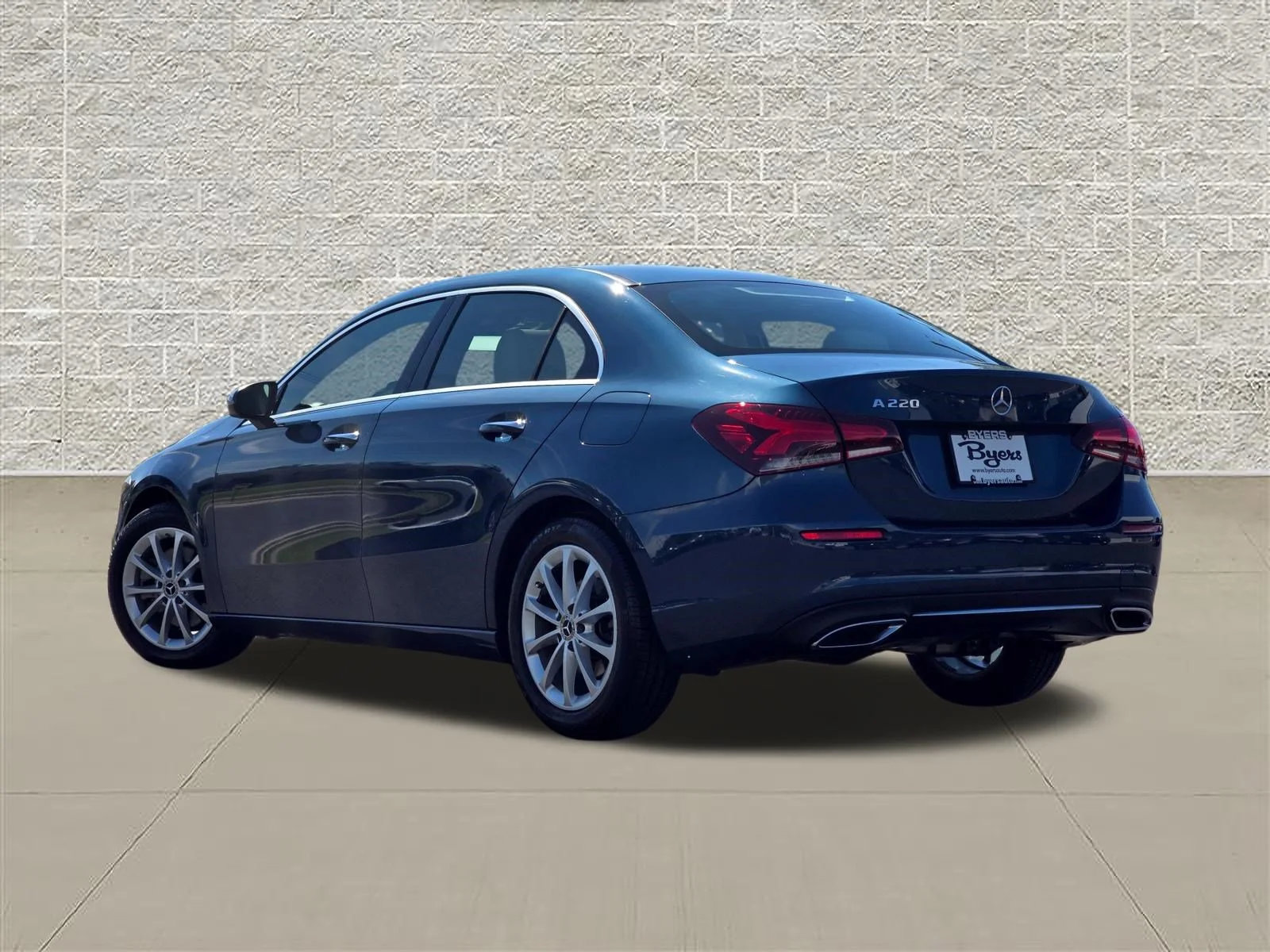Used 2019 Denim Blue Metallic Mercedes-Benz A 220 image 5