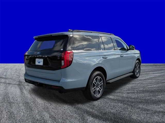 New 2026 Glacier Gray Metallic Tri-Coat Ford Active image 4
