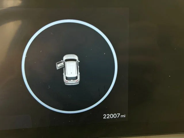 Used 2025 Black Hyundai SEL Convenience image 30