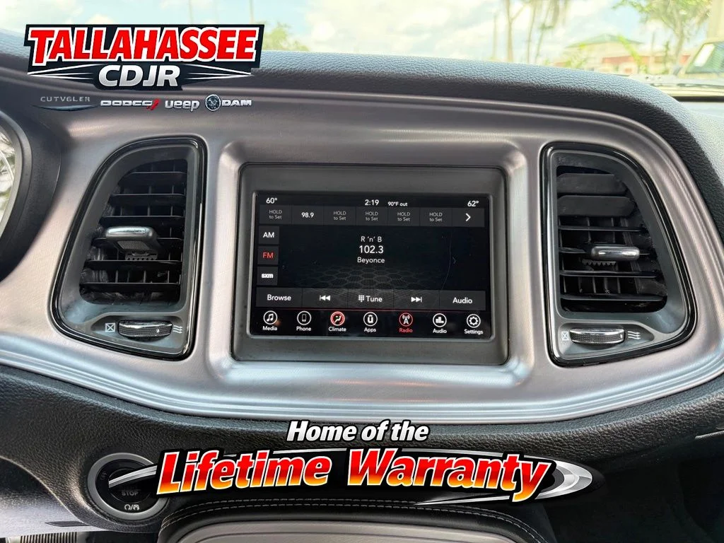 Used 2023 Green Dodge SXT image 16