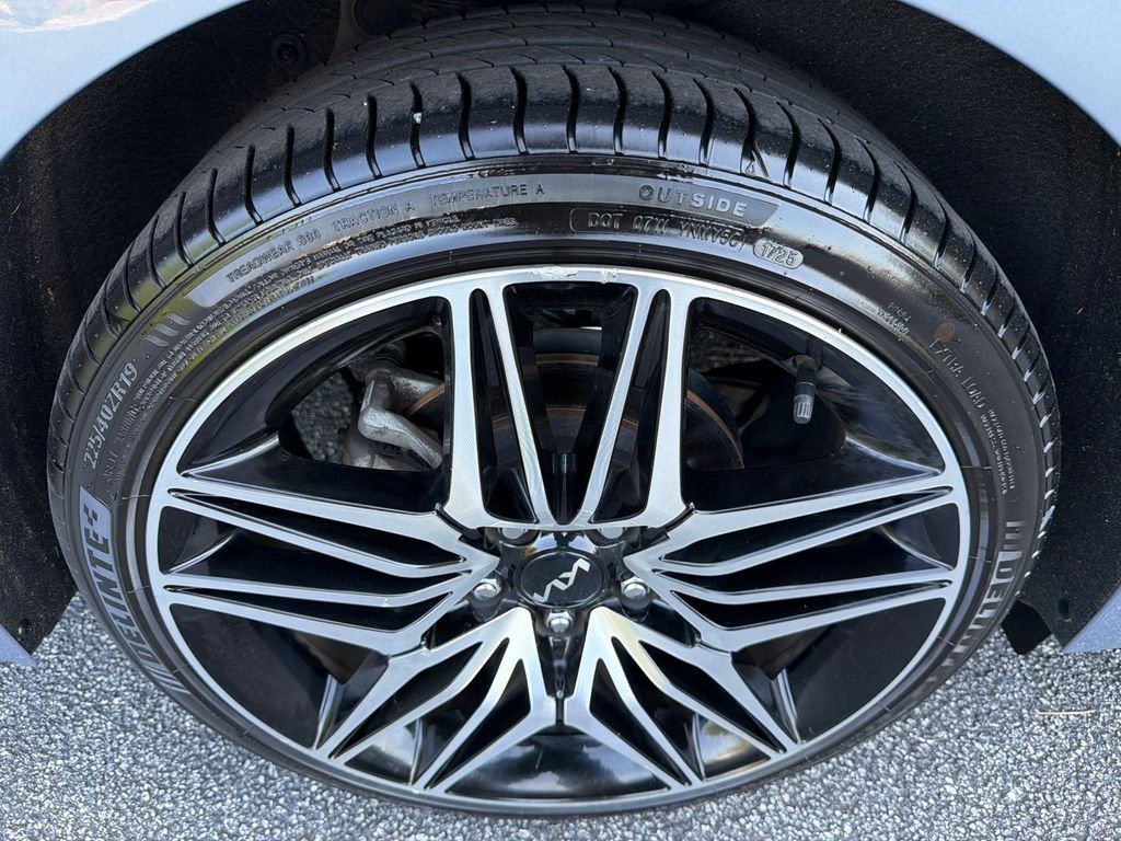 2023 Kia K5 LXS - Photo 17