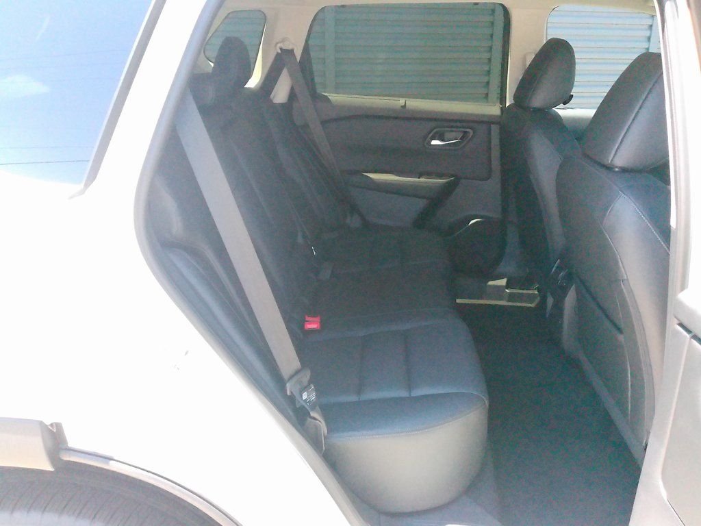 2025 Nissan Rogue SL - Photo 19