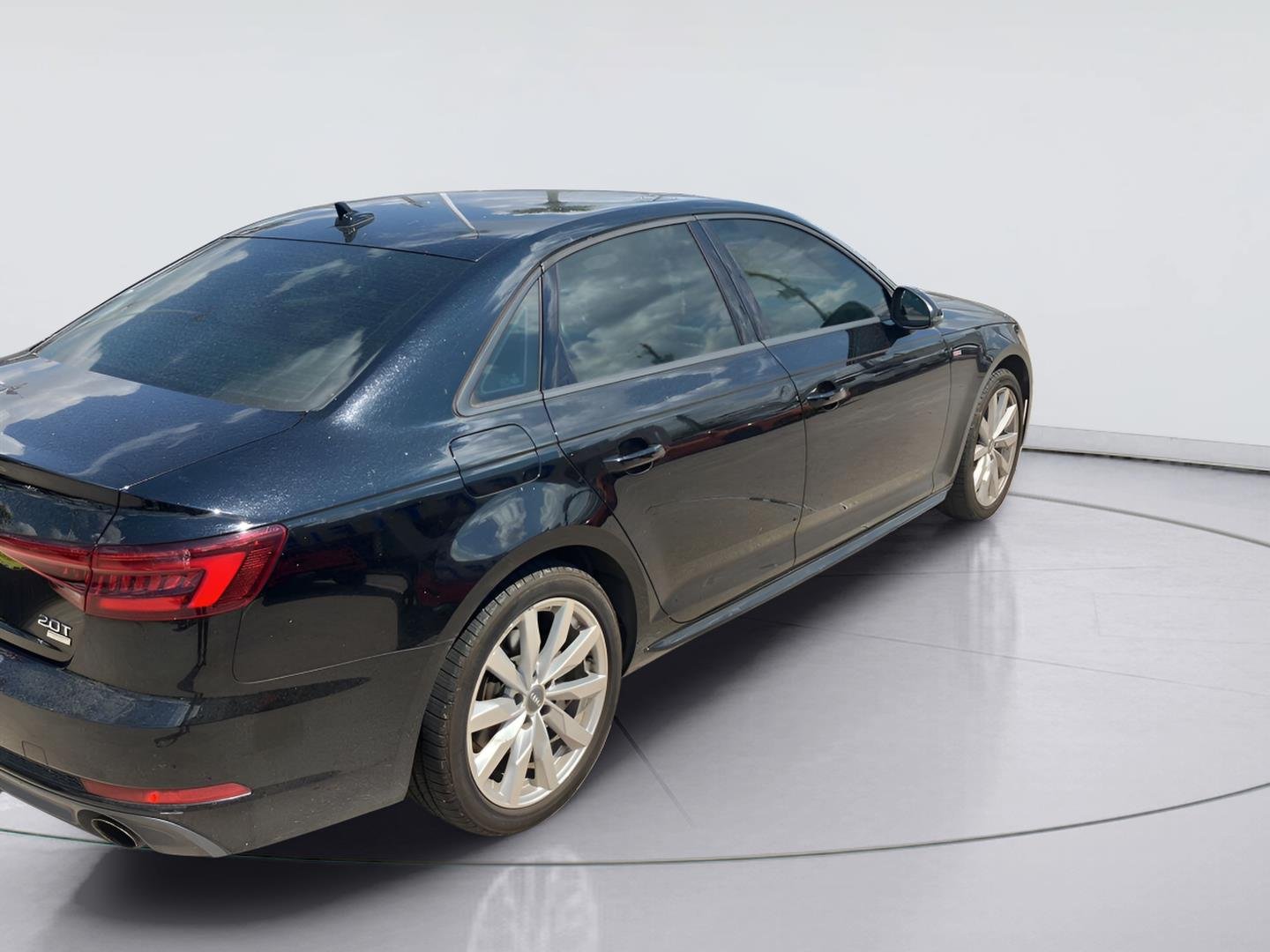 Used 2018 Brilliant Black Audi Premium image 4