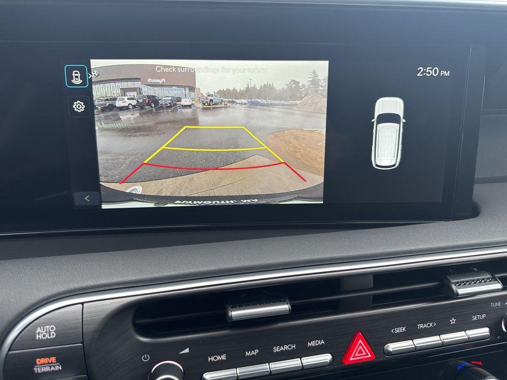 New 2026 White Hyundai SEL AWD image 21