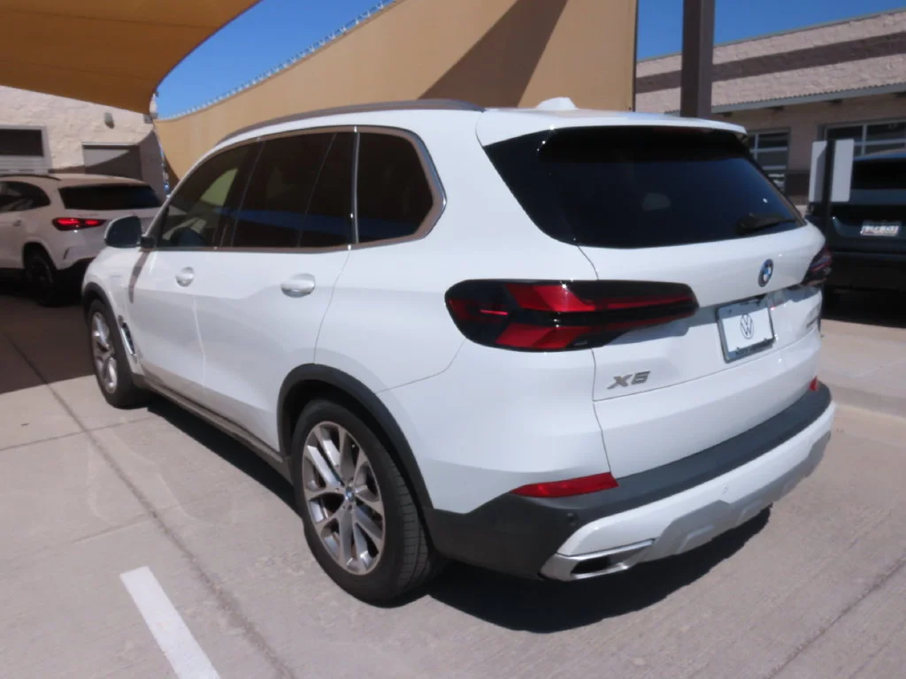 Certified Used 2024 Alpine White BMW xDrive50e image 4