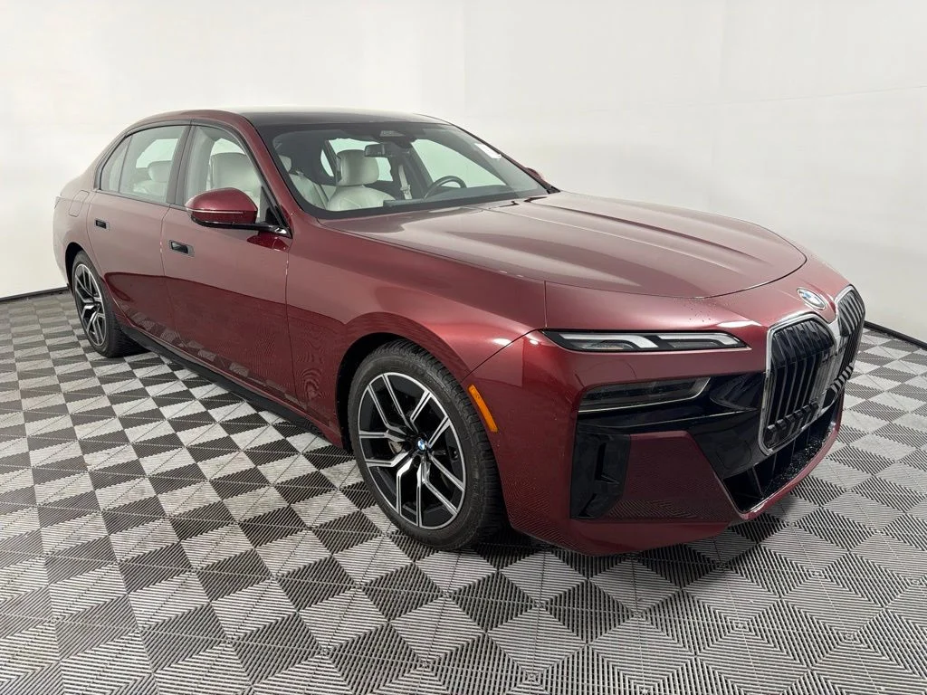 Certified Used 2023 Aventurin Red Metallic BMW 760i xDrive image 3