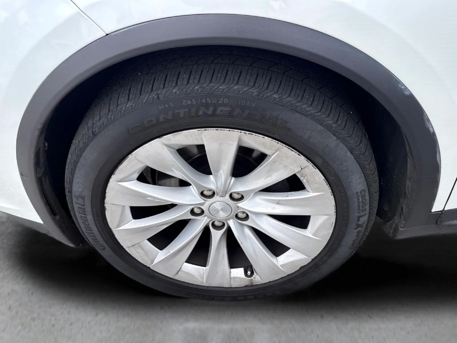 Used 2020  Tesla Long Range image 4