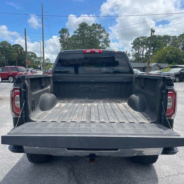 Used 2018 Black GMC SLT image 6