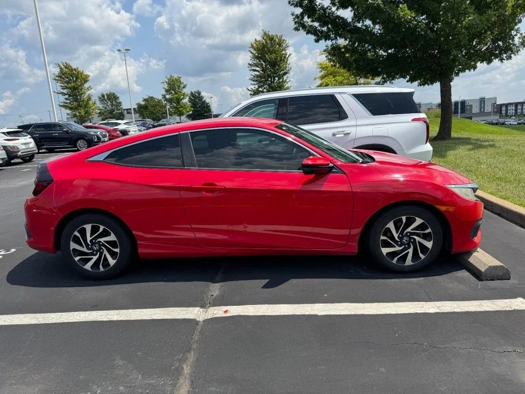 Used 2016 Red Honda LX image 2