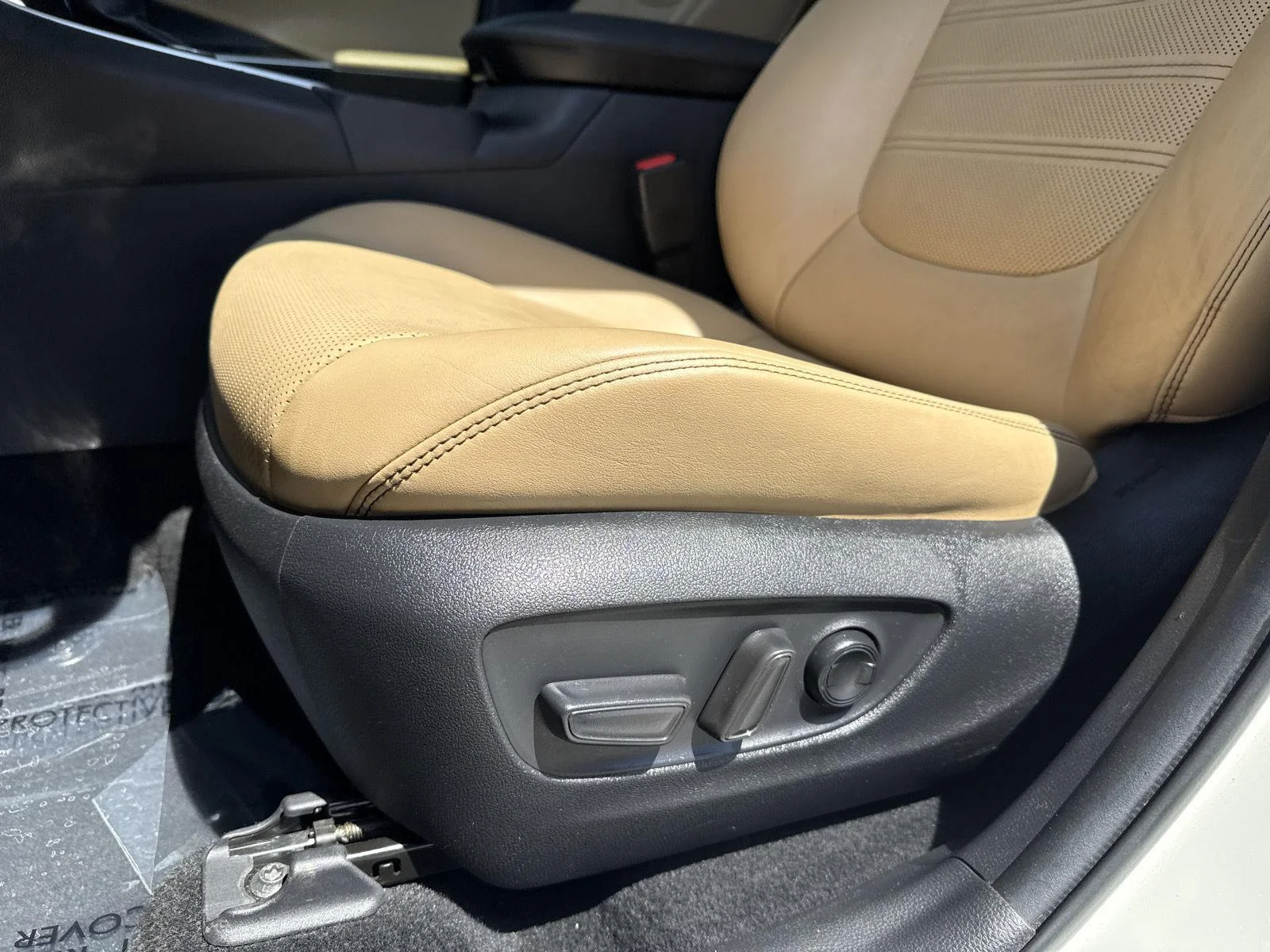 Used 2022 Blizzard Pearl Toyota Limited image 18