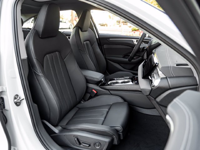Used 2026 Glacier White Audi Premium Plus image 35