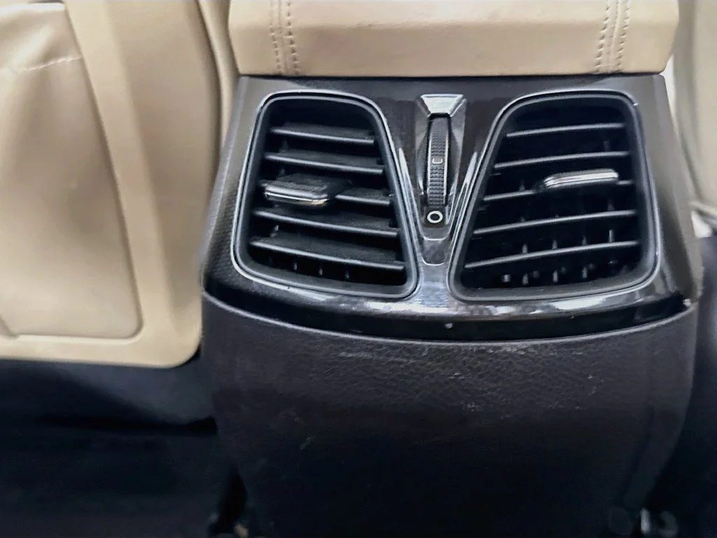 Used 2016 Black Hyundai Base image 30