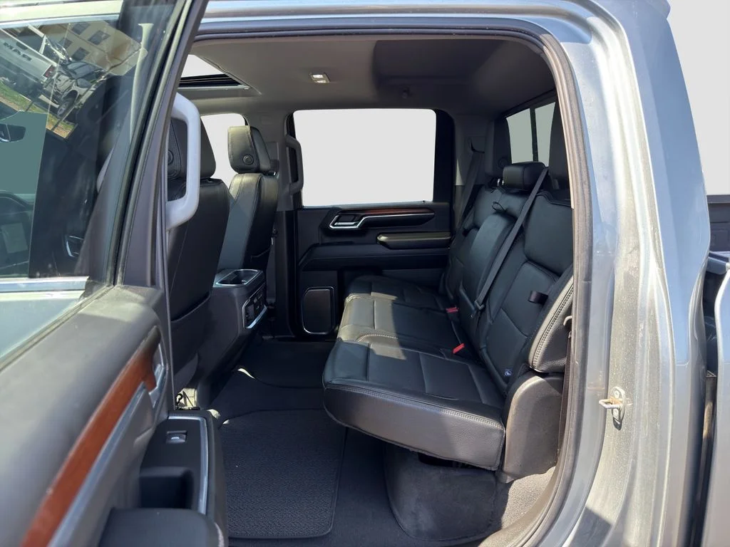 Used 2024 Silver GMC Denali image 27