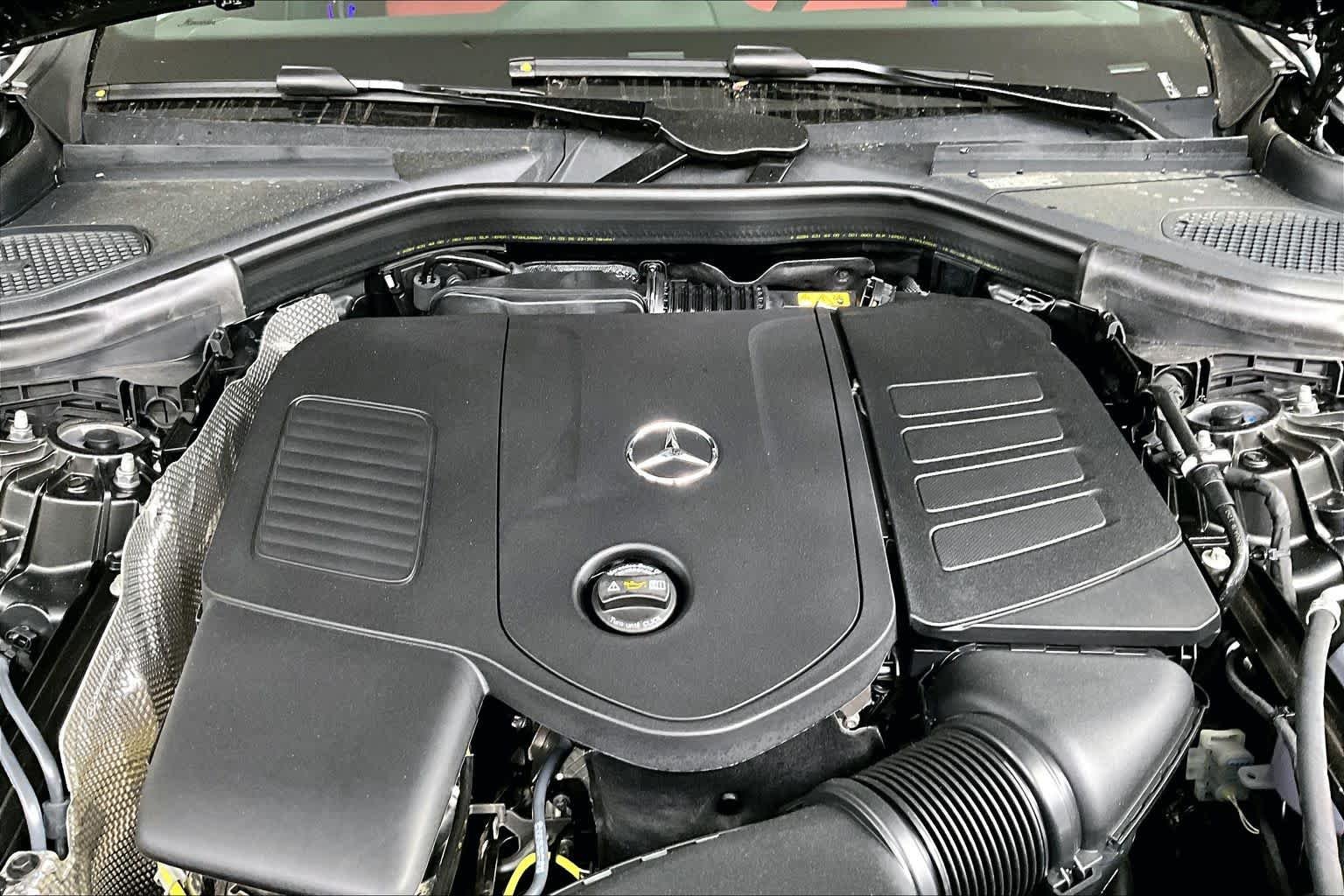New 2026 MANUFAKTUR Graphite Grey Magno Mercedes-Benz GLC 300 image 15