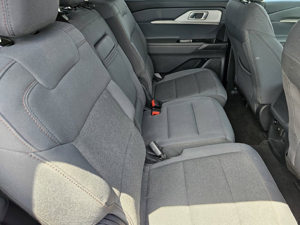 Used 2026 Vapor Blue Ford Active image 14