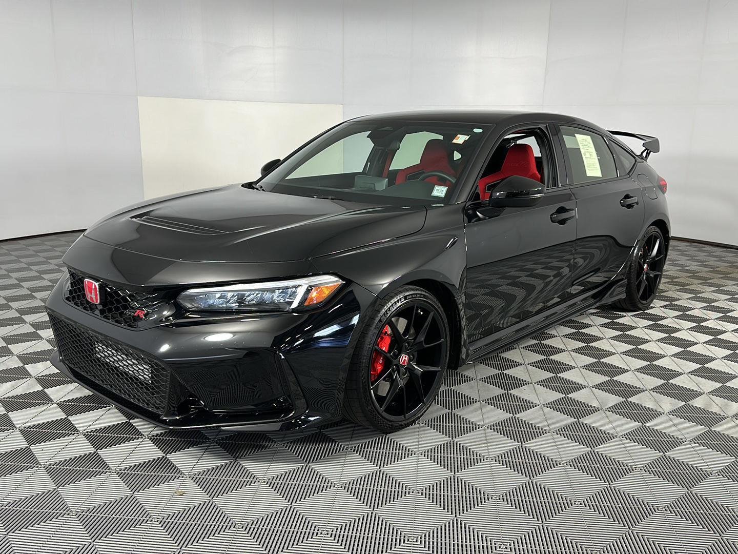 Used 2025 Crystal Black Pearl Honda Type R image 22