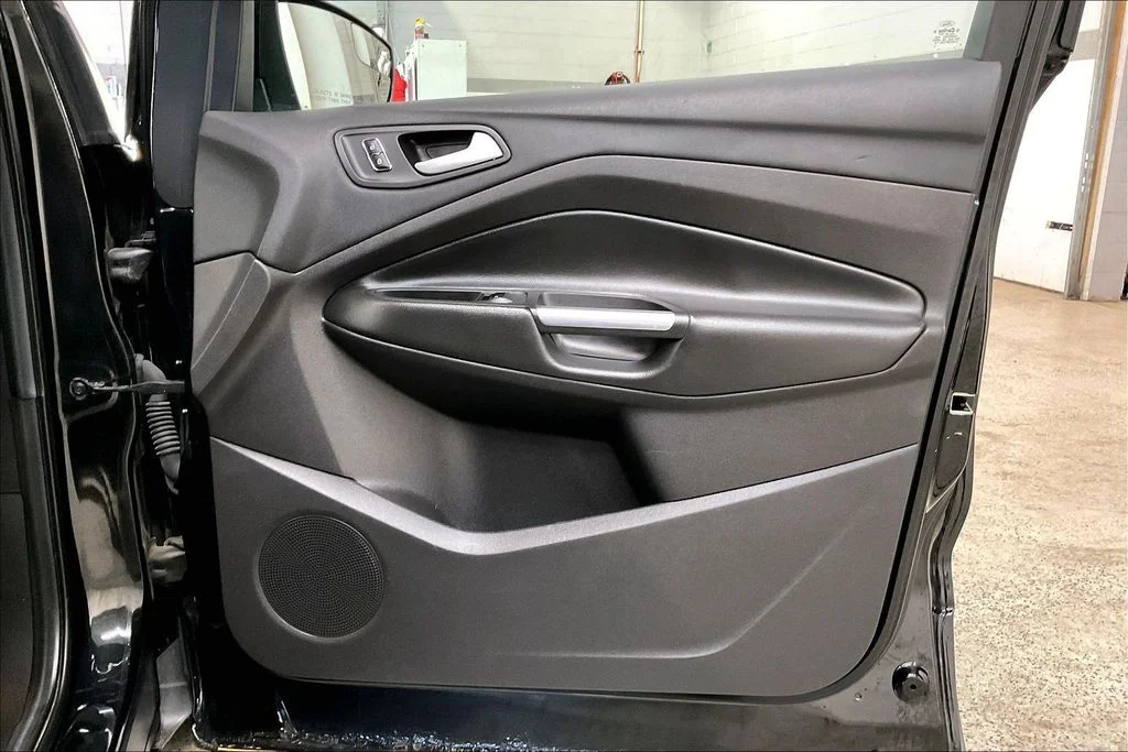 Used 2014 Black Ford SE image 24