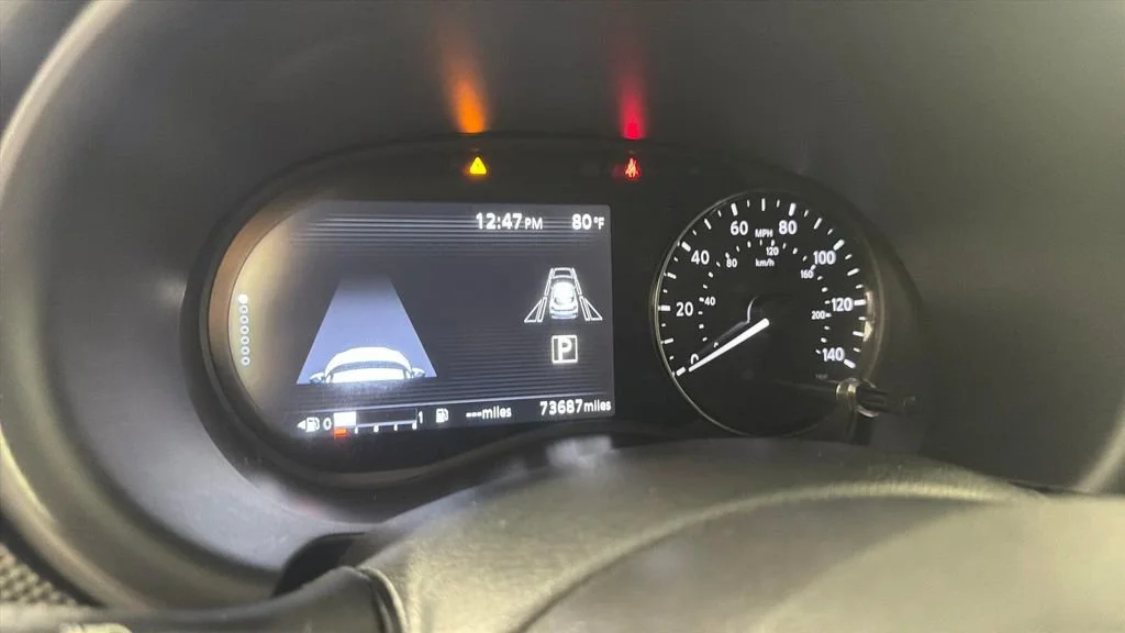 Used 2021 Red Nissan SV Xtronic CVT image 19