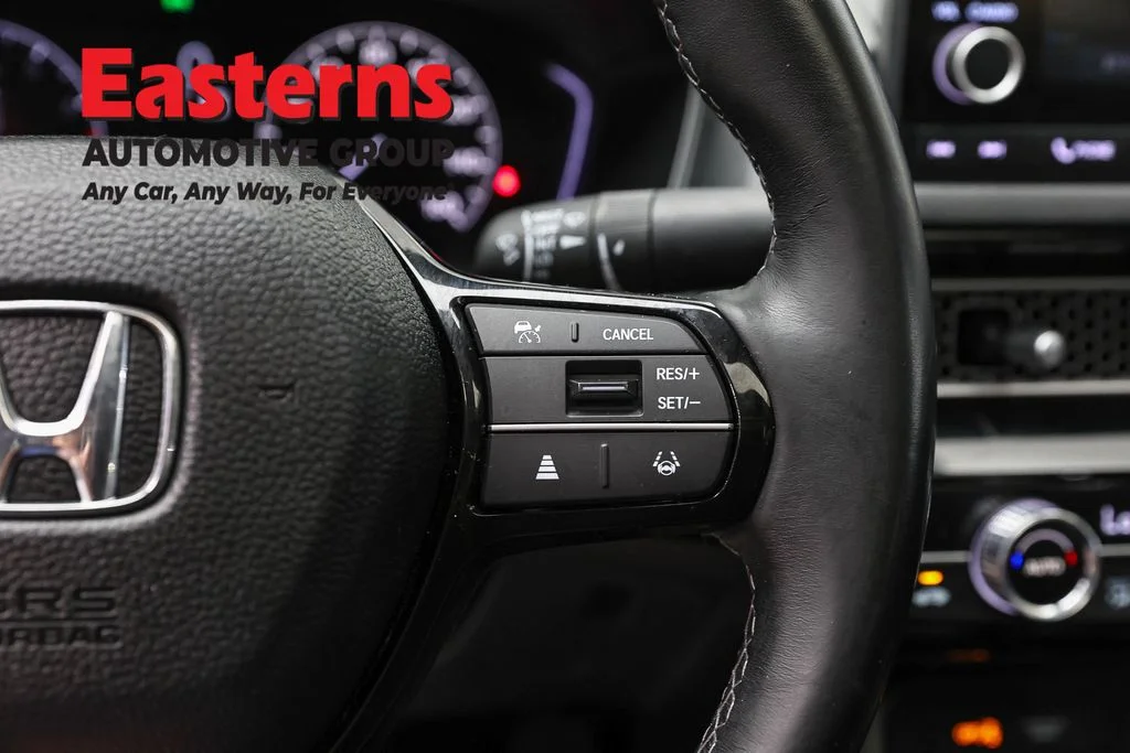 Used 2024 White Honda EX image 15