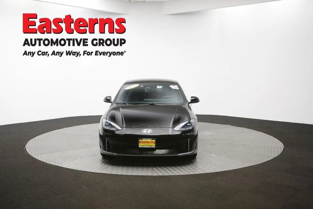 Used 2023 Black Hyundai SEL image 52