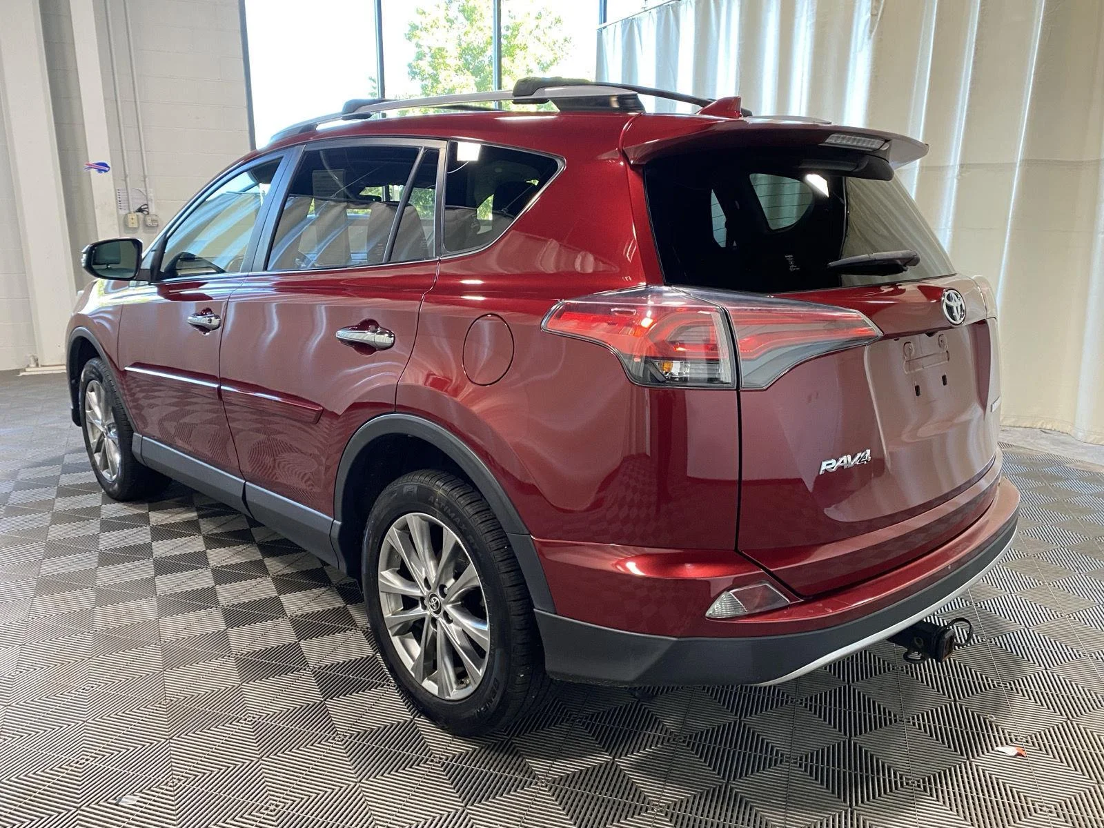 Used 2018 Ruby Flare Pearl Toyota Limited image 5