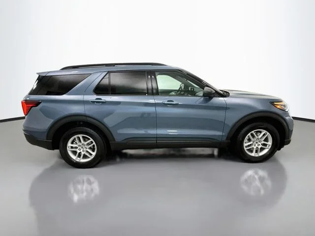 New 2027 Vapor Blue Metallic Ford Active image 8