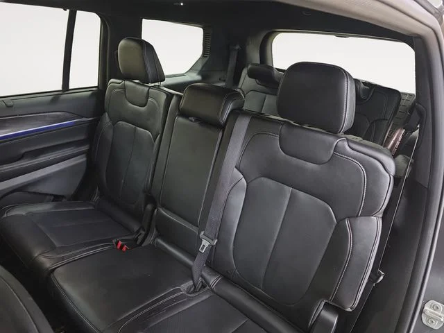 Used 2023 Gray Metallic Jeep Overland image 13