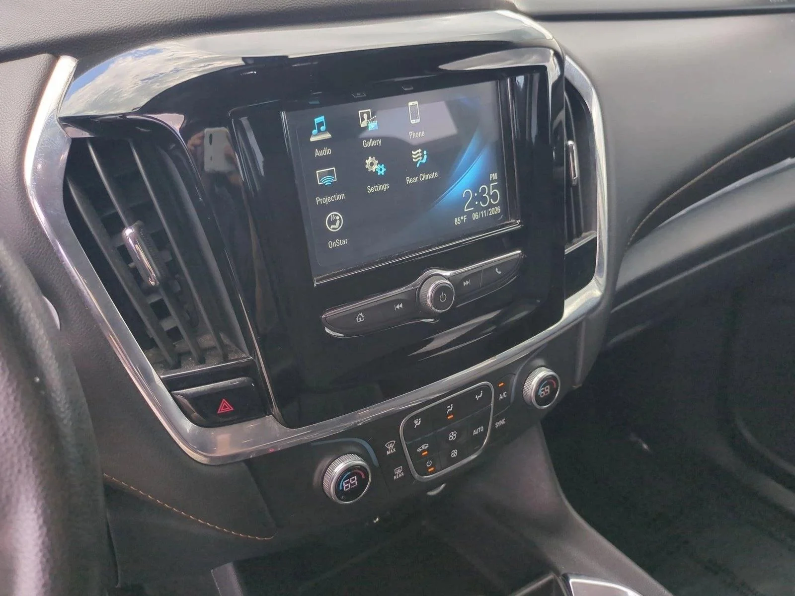 Used 2019 Summit White Chevrolet LS image 14