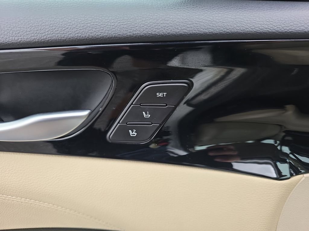 2018 Kia Cadenza Technology - Photo 19