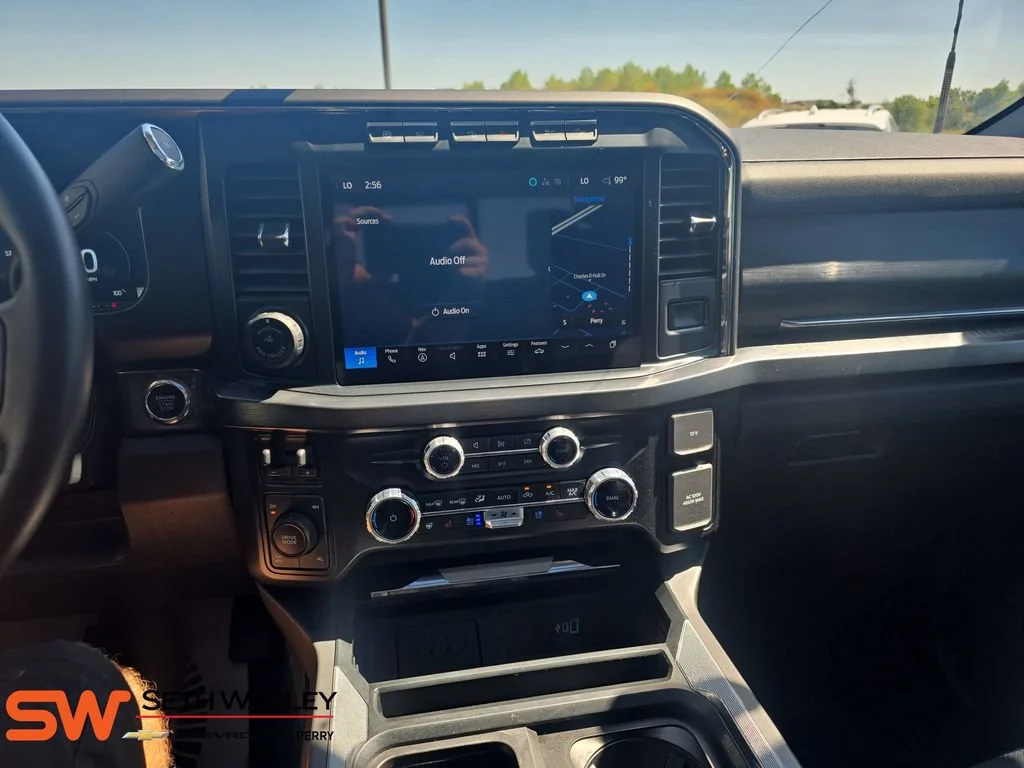 Used 2024 White Ford LARIAT image 20