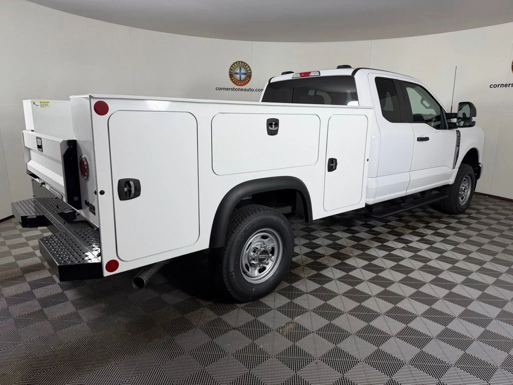 New 2026 Oxford White Ford F-250® XL image 17