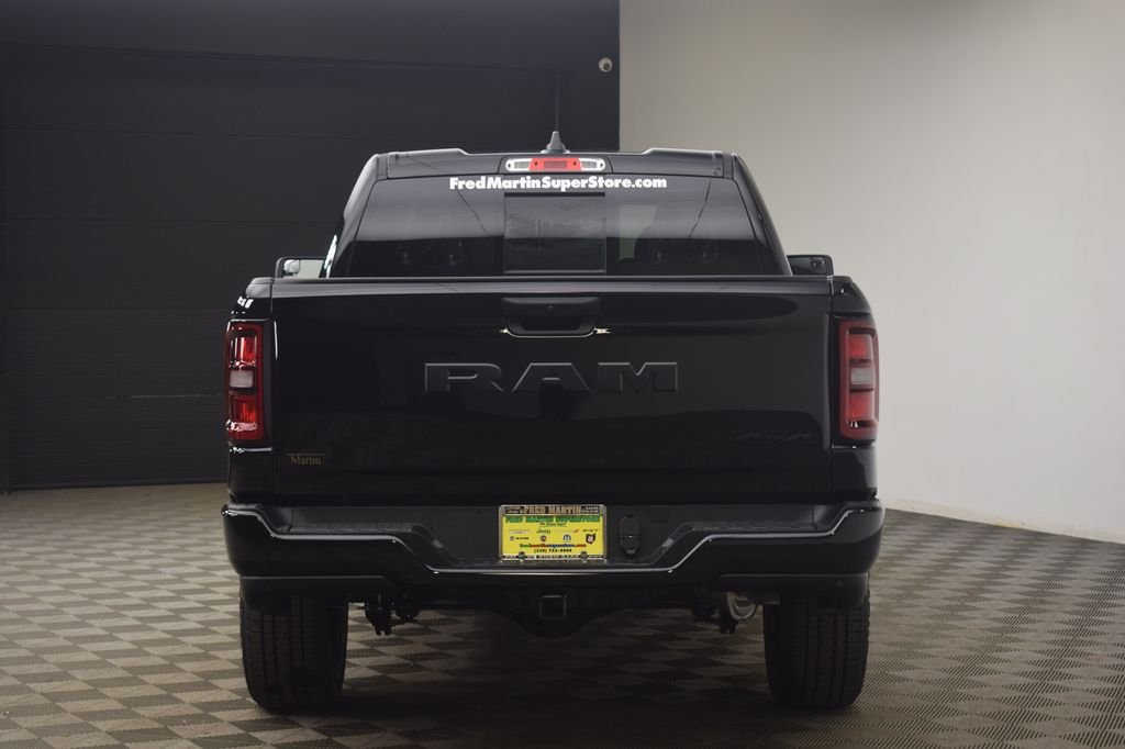 New 2026 Diamond Black Crystal Pearl-Coat Exterior Paint RAM Express image 10