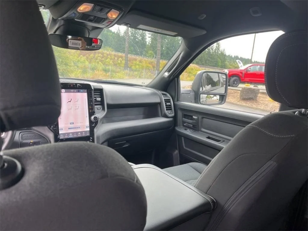 2025 RAM 2500 Tradesman - Photo 25