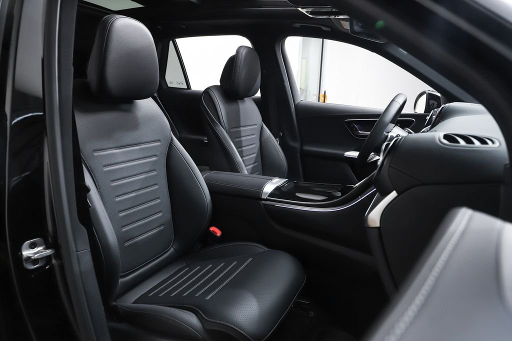 New 2026 Black Mercedes-Benz GLC 300 image 10