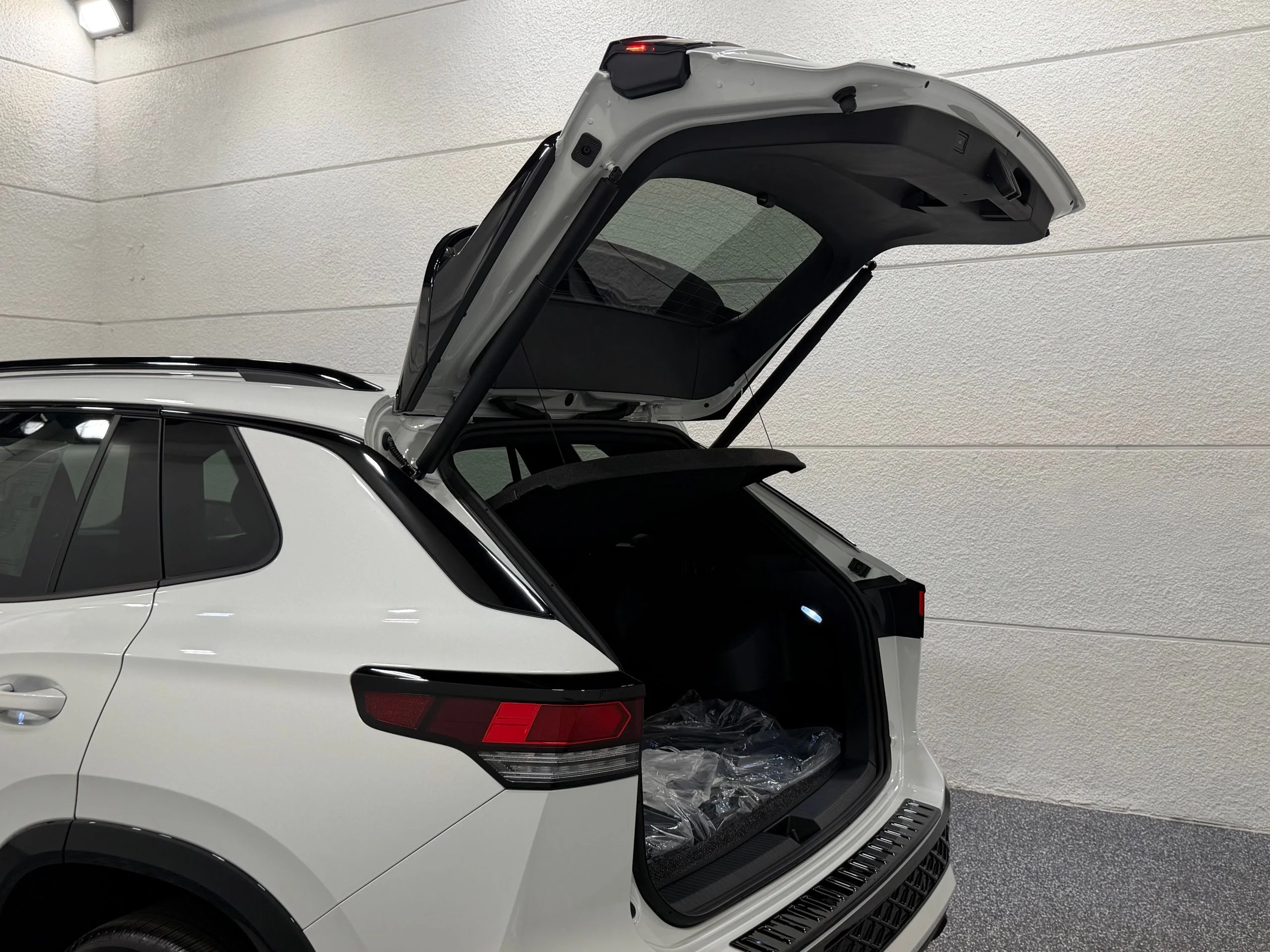 New 2026 White Volkswagen SE R-Line Black image 24