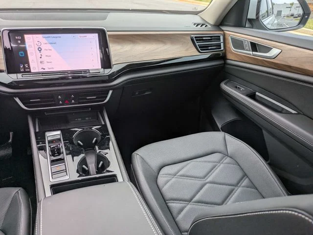 2026 Volkswagen Atlas SE w/Tech - Photo 19