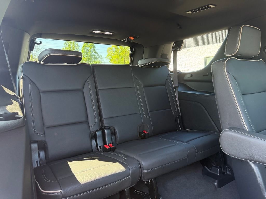 Used 2023  GMC SLT image 31