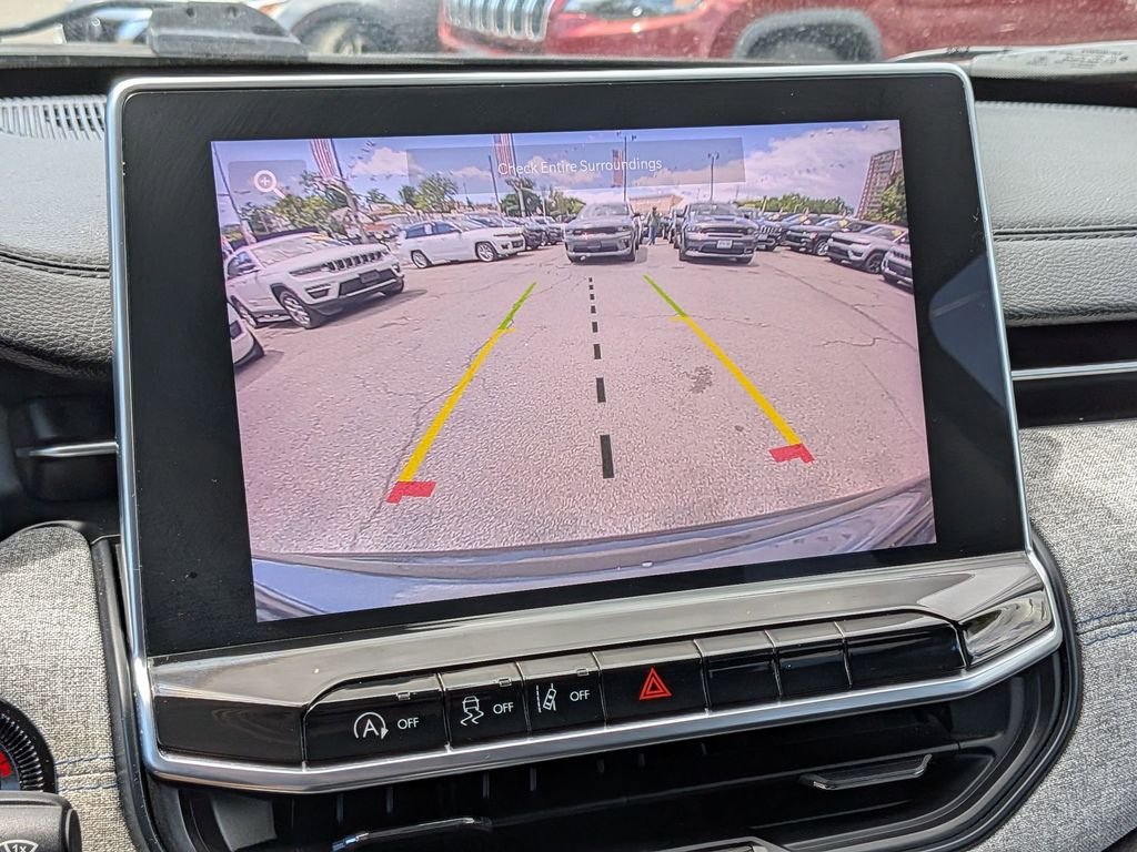 Certified Used 2022 Gray Jeep Latitude image 19