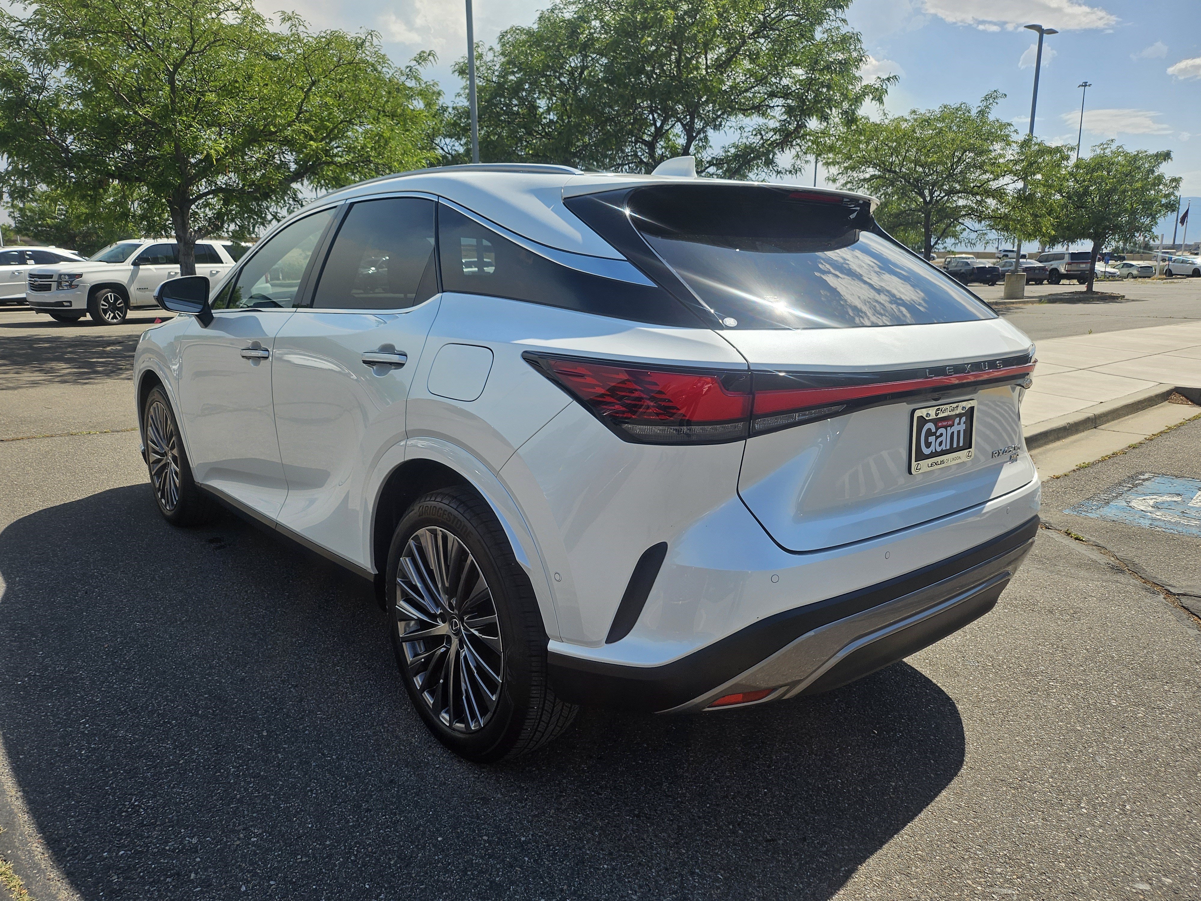 Certified Used 2025 EMINENT WHITE PEARL Lexus 450h+ Luxury image 8